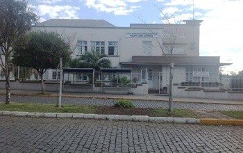 escola-municipal-de-ensino-fundamental-felipe-dos-santos-70-thumb.jpg
