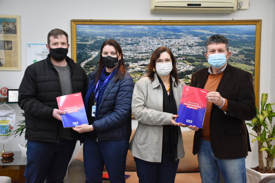 veranopolis-recebe-revista-elaborada-pela-ucs