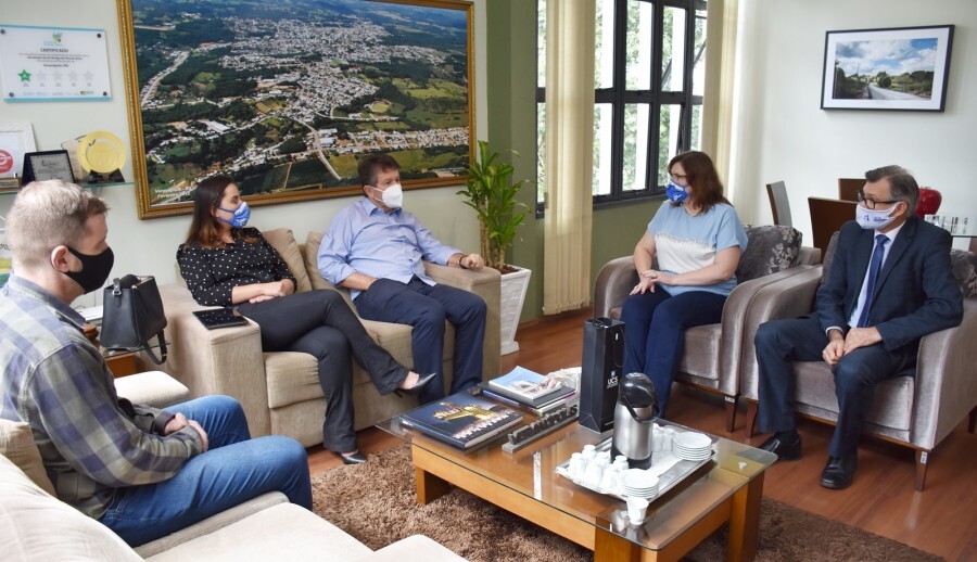 prefeito-waldemar-recebe-reitor-da-ucs