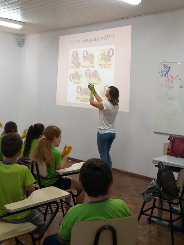 projeto-de-educacao-sanitaria-e-realizado-nas-escolas-municipais