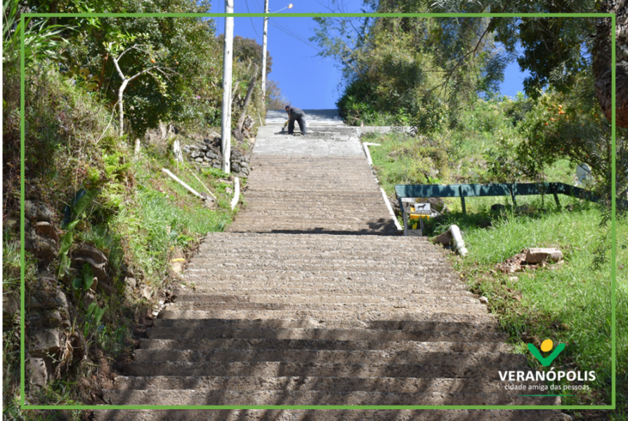 obras-na-escadaria-da-palugana-em-andamento