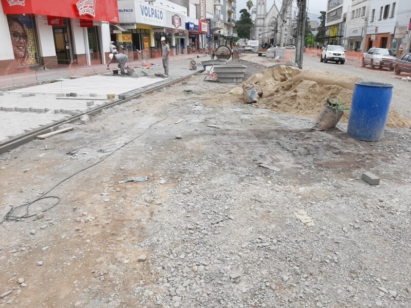 obra-da-julio-vai-ganhando-forma