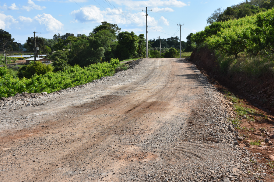 estrada-da-coreia-recebe-terraplanagem