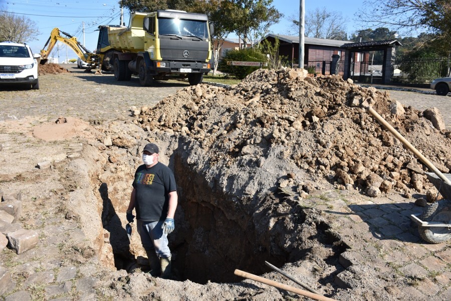 seguem-obras-de-saneamento-no-municipio