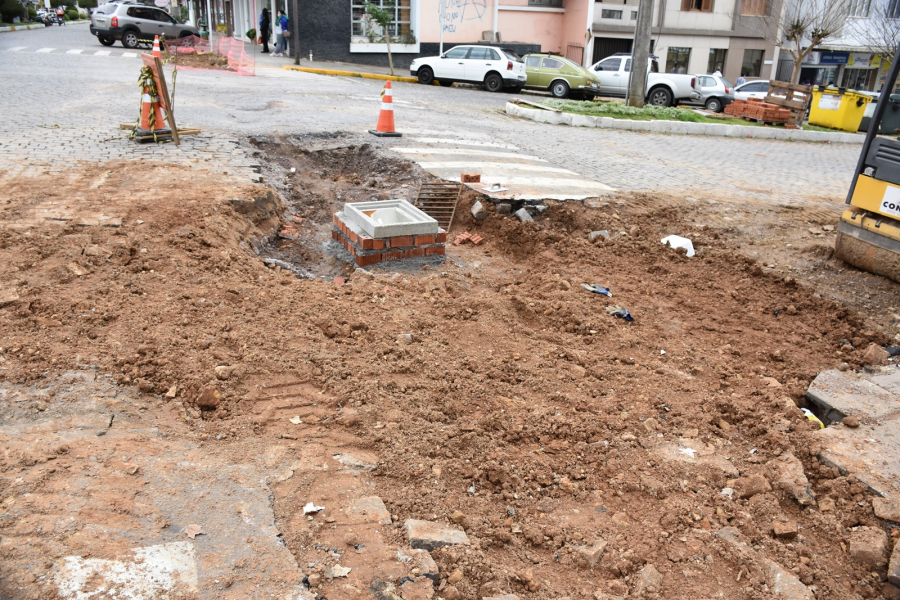 continuam-as-obras-na-av-julio-de-castilhos