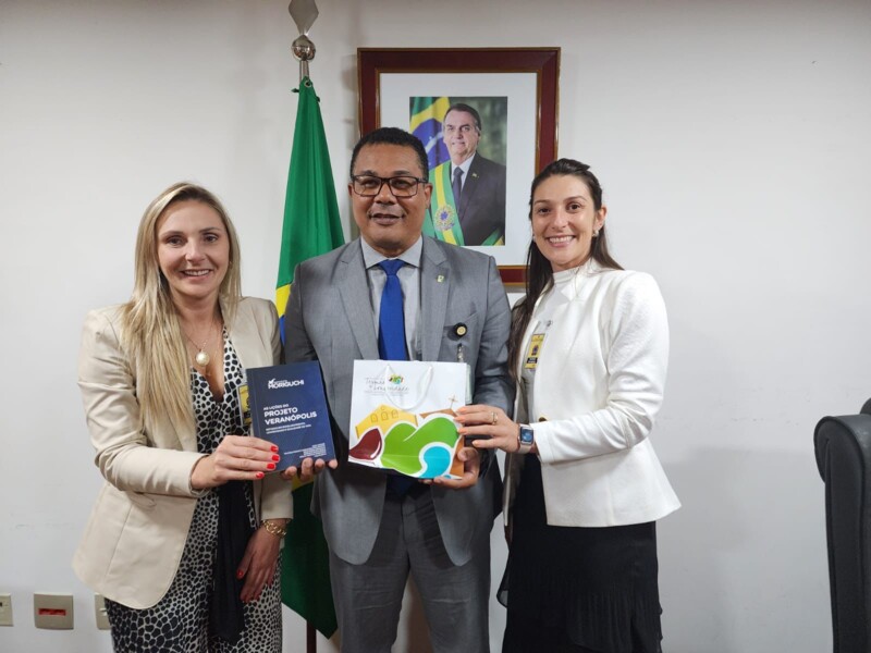 secretaria-vai-a-brasilia-na-busca-de-mais-programas-para-veranopolis