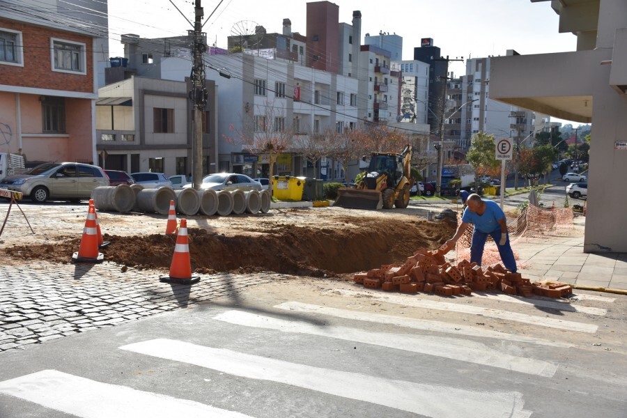 obras-de-saneamento-da-avenida-julio-de-castilhos