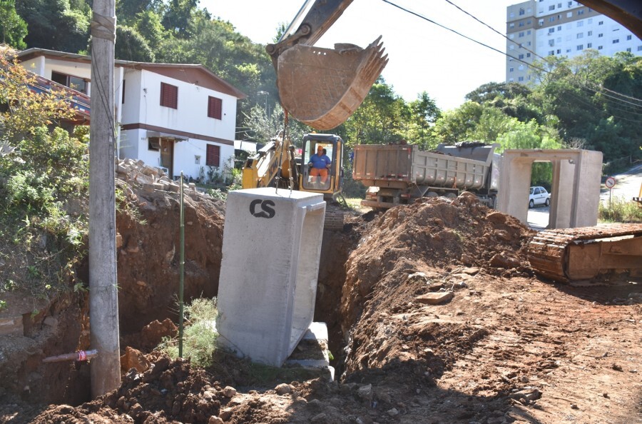 nova-rede-de-drenagem-segue-em-obras