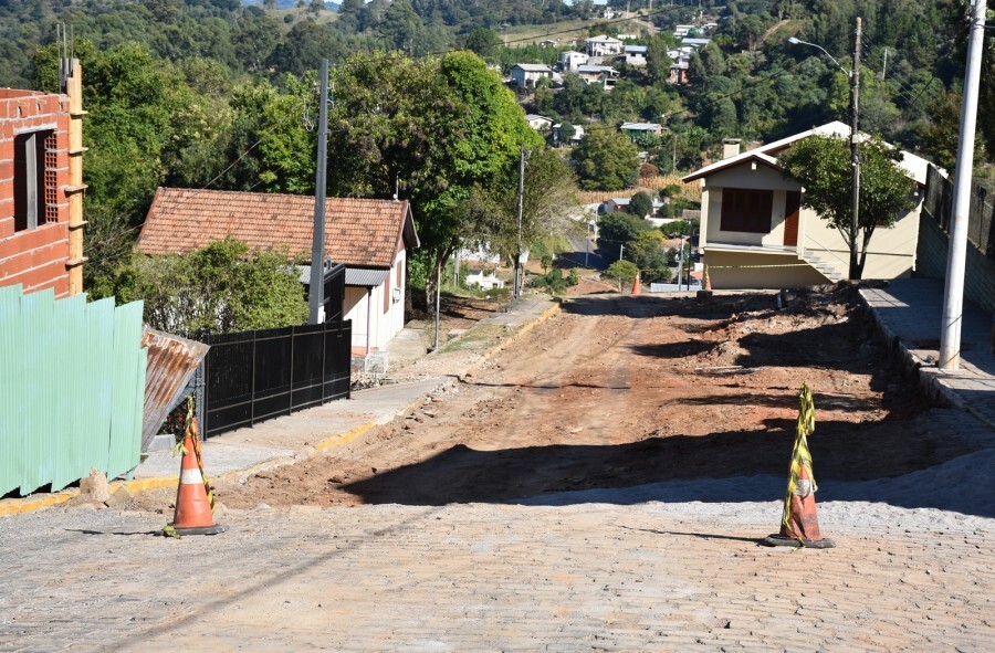 rua-alfredo-chaves-recebe-obras