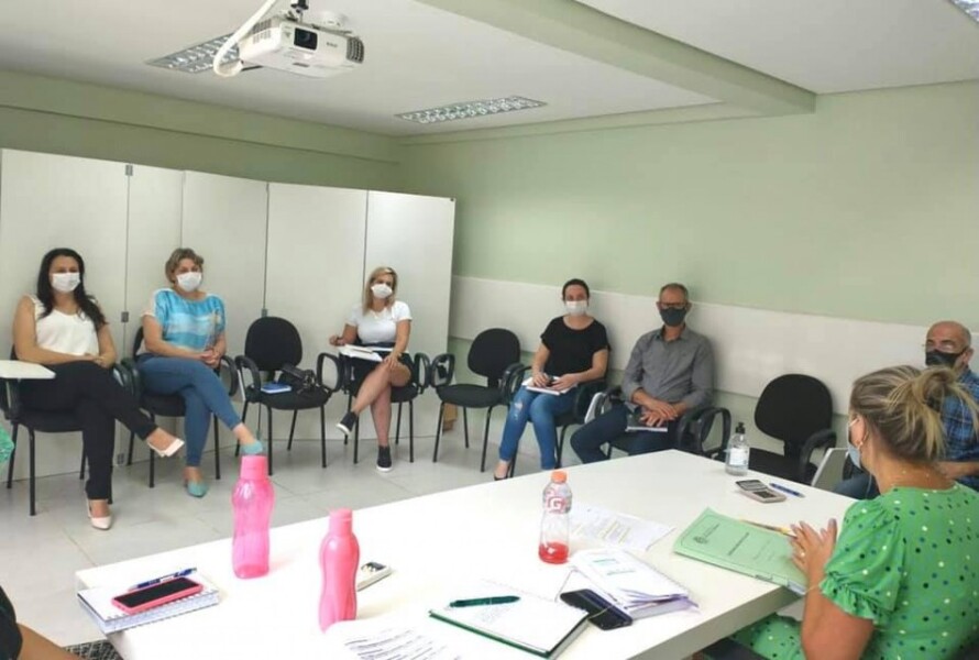 reuniao-com-secretarias-da-saude-da-regiao
