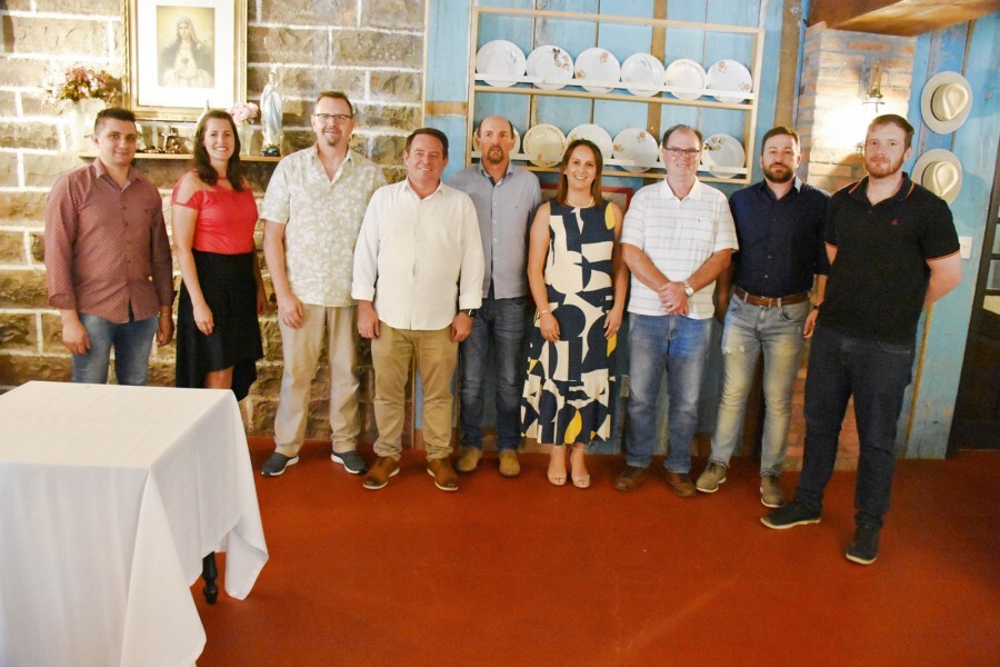 assinatura-de-termo-de-parceria-entre-atuaserra-e-secretaria-de-turismo-do-rs