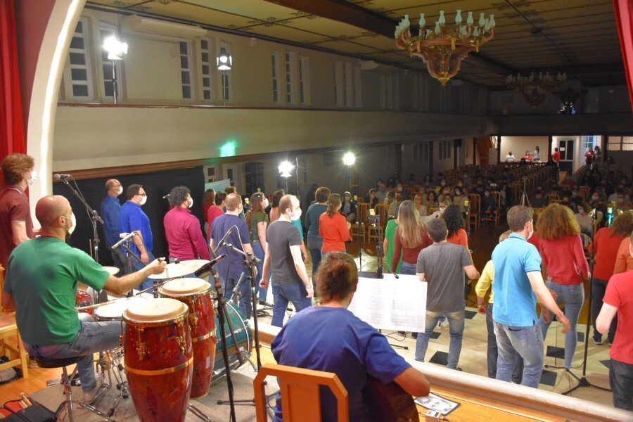 coro-adulto-canta-e-encanta