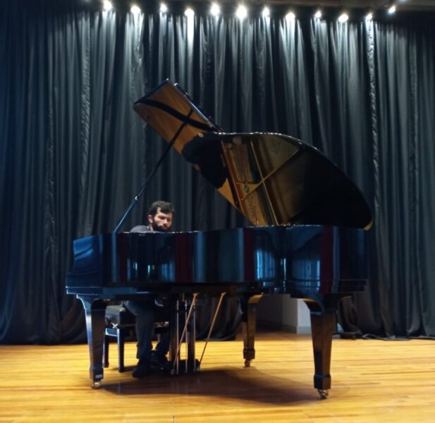 piano-volta-ao-palco-da-casa-da-cultura