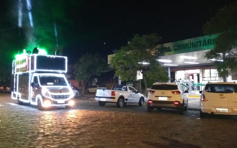 evento-levou-mensagens-de-alegria-e-esperanca-aos-veranenses