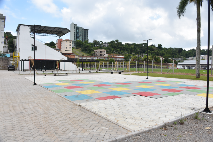 obras-seguem-no-complexo-esportivo-da-palugana