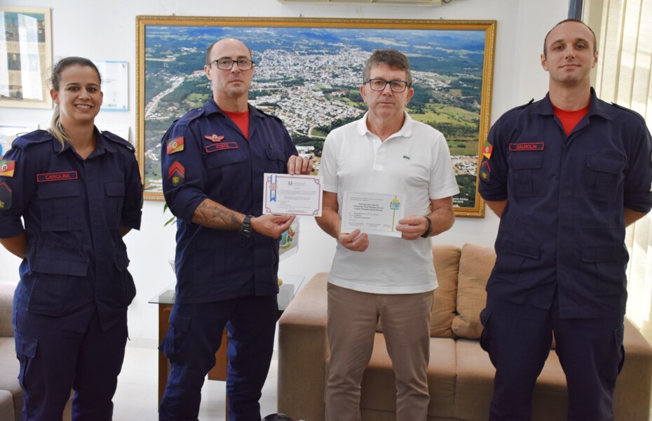 cerimonia-de-entrega-oficial-das-viaturas-aos-bombeiros
