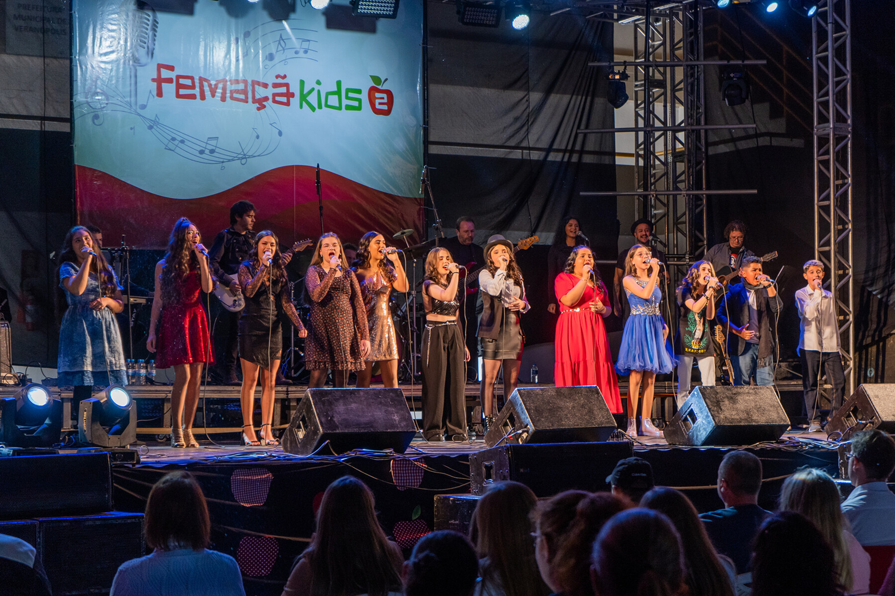 3. 12 finalistas Femaçã Kids - Crédito Matheus Henrique Salvador.jpg