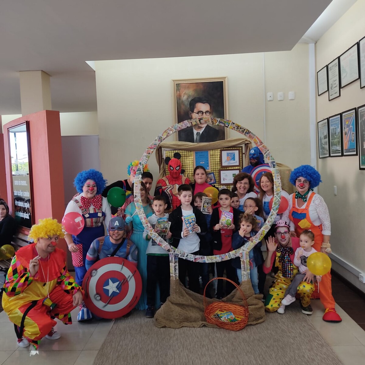 amigos-na-biblioteca-reune-familias