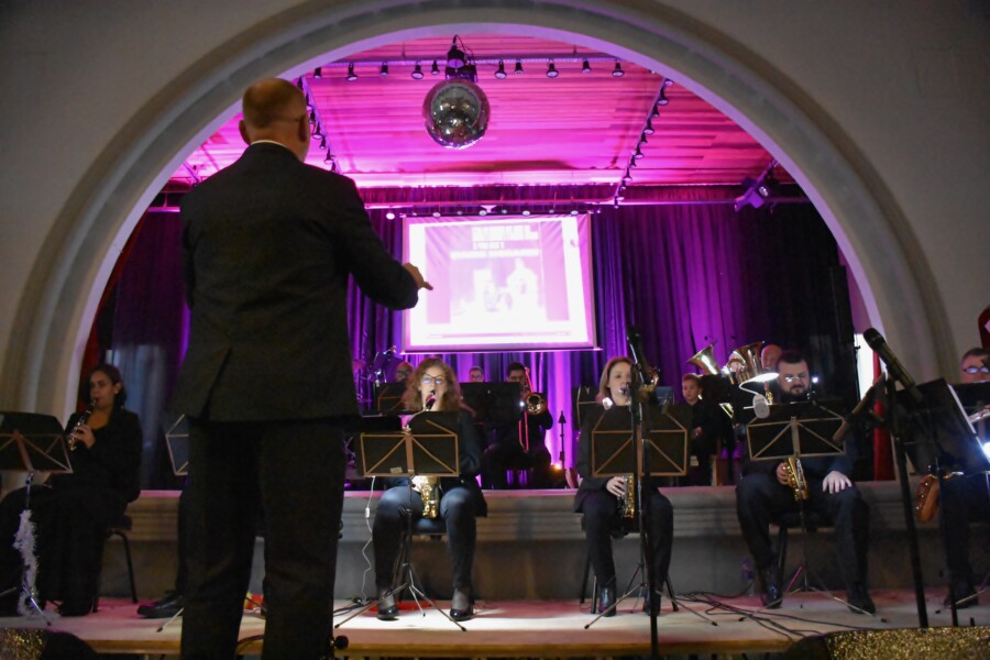 orquestra-de-sopros-apresenta-70s-and-80s-the-best-of-disco