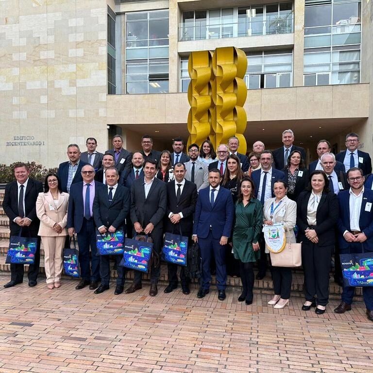 prefeitos-participam-de-viagem-tecnica-a-colombia