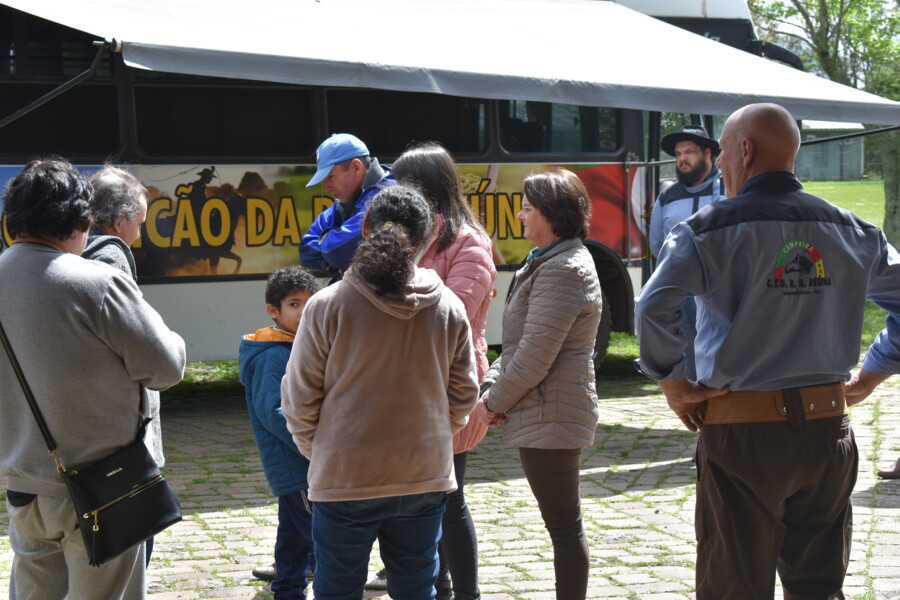 oficinas-campeiras-com-as-escolas-2