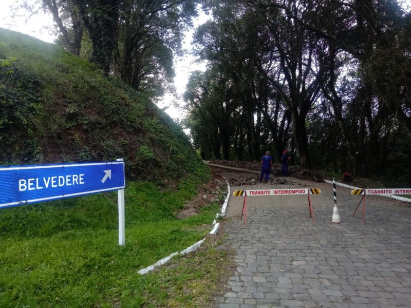 melhorias-na-pavimentacao-do-belvedere-do-espigao