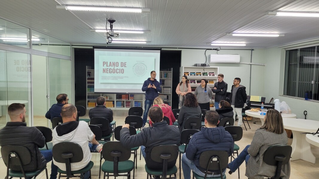explorando-o-potencial-turistico-pulando-janelas-2023