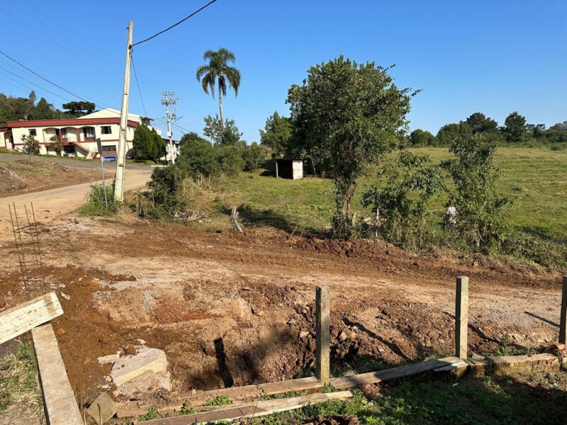conserto-da-estrada-que-da-acesso-para-comunidade-de-n-sra-das-dores