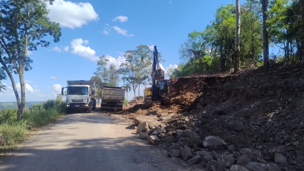 nossa-senhora-das-dores-recebera-mais-1km-de-asfalto