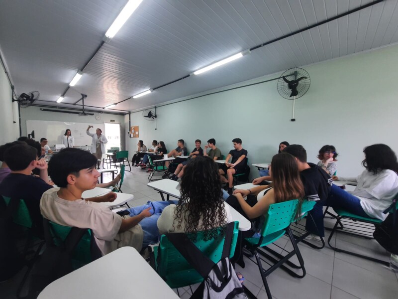 alunos-de-enfermagem-contribuem-em-acoes-de-saude-junto-a-comunidade