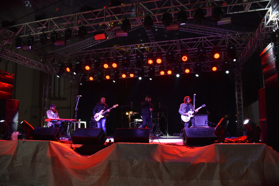 show-com-a-banda-blackbirds