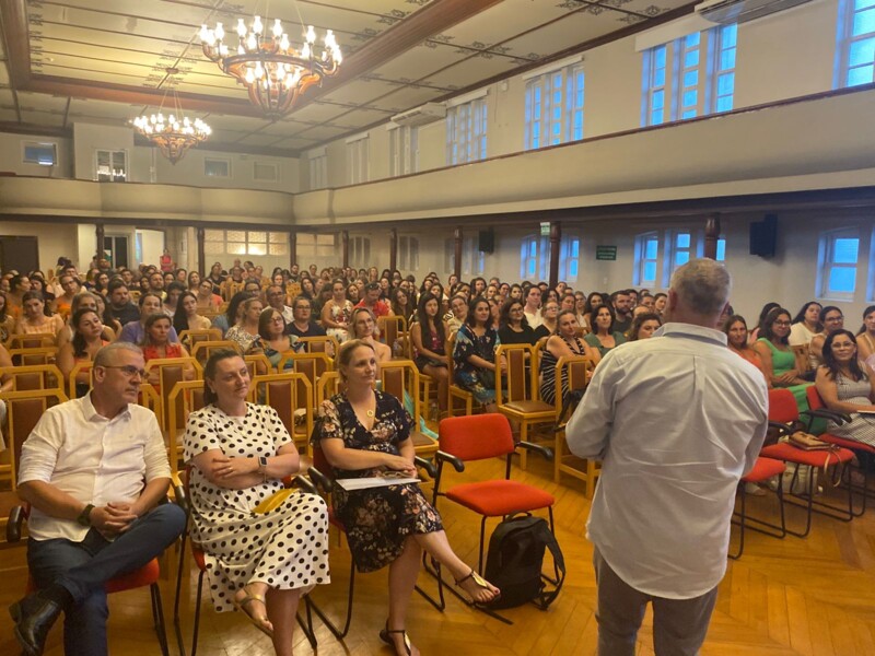 profissionais-da-educacao-em-veranopolis-comecam-ano-com-atividade-de-formacao