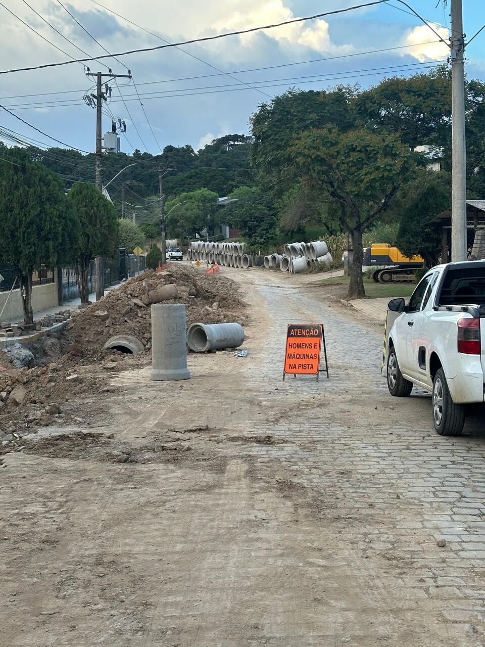 rua-barao-do-rio-branco-esta-bloqueada-nos-dois-sentidos