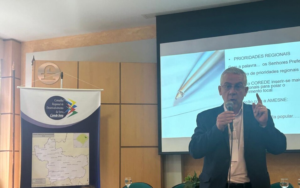 prefeito-de-veranopolis-participa-de-reuniao-sobre-temas-locais-e-regionais