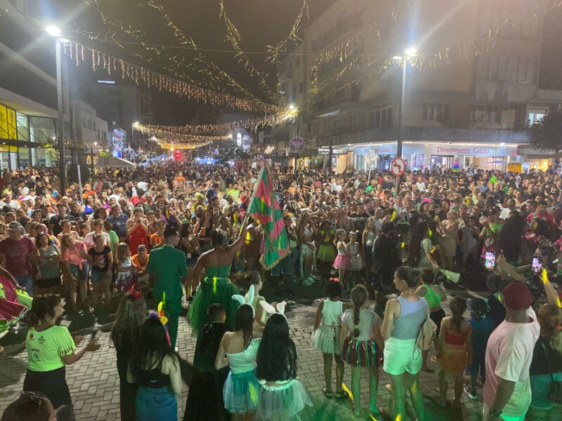alegria-muita-musica-e-gastronomia-verafest-folia-faz-historia