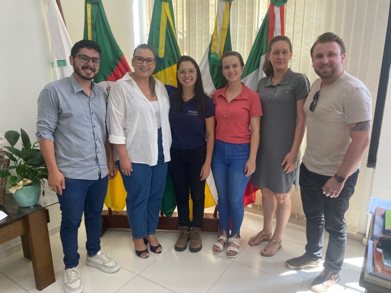representantes-da-companhia-riograndense-de-valorizacao-de-residuos-estiveram-em-veranopolis