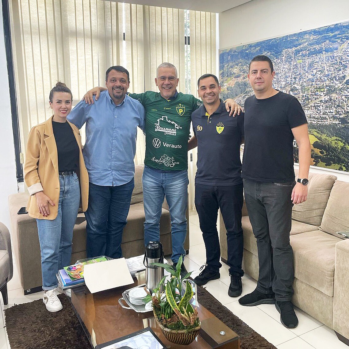 prefeito-cristiano-valduga-dal-pai-reune-se-com-a-diretoria-do-planalto-futebol-clube-para-tratar-de-melhorias-na-infraestrutura-local
