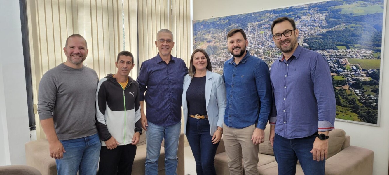 dal-pai-recebe-vice-prefeito-de-casca-para-troca-de-experiencias
