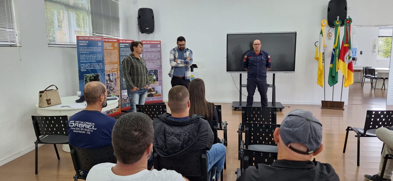 veranopolis-inicia-movimento-para-alinhar-acoes-da-defesa-civil-com-a-comunidade