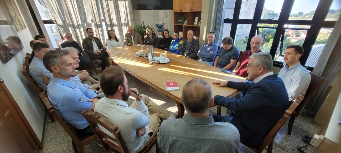 administracao-promove-o-primeiro-cafe-com-o-prefeito-e-o-vice-com-empresarios-da-industria