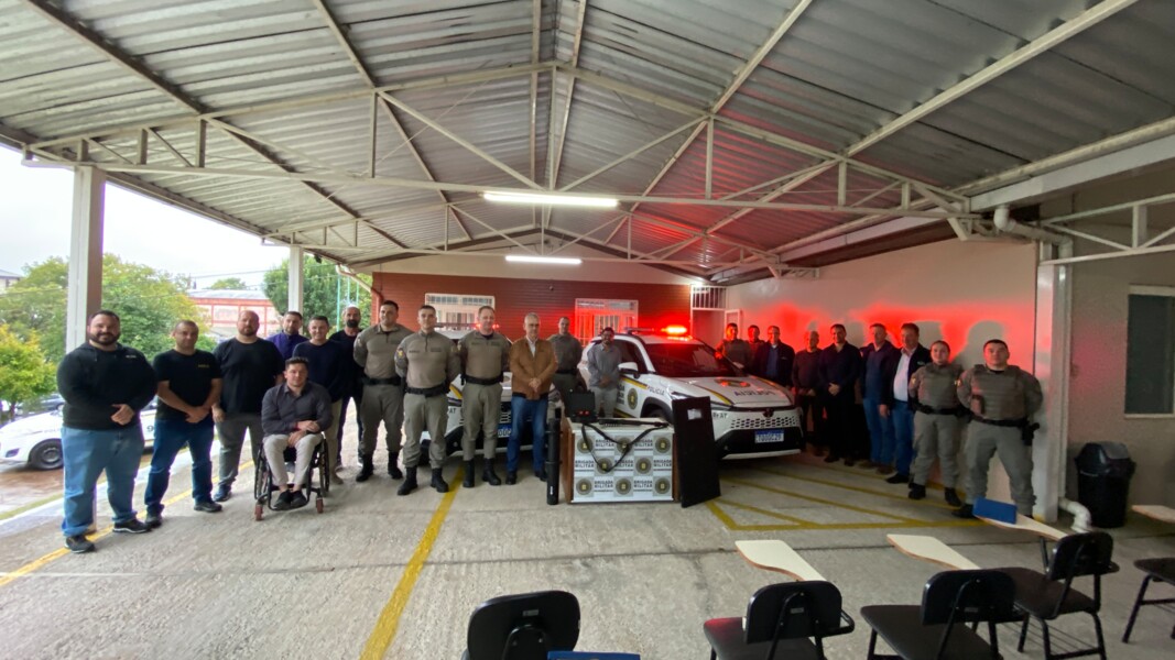 brigada-militar-de-veranopolis-recebe-novas-viaturas-e-armamentos
