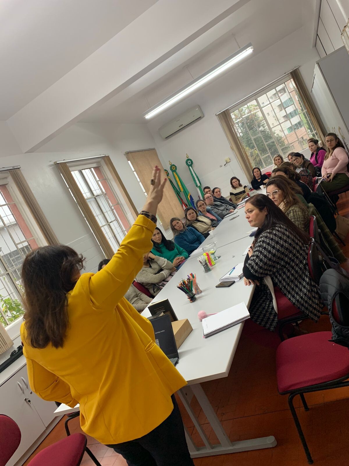 secretaria-de-educacao-de-veranopolis-promove-encontro-com-direcoes-escolares