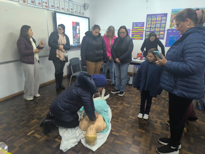 escolas-municipais-de-veranopolis-recebem-formacao-sobre-a-lei-lucas