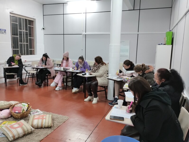 smec-promove-formacao-continuada-com-foco-na-leitura-e-escrita-na-educacao-infantil