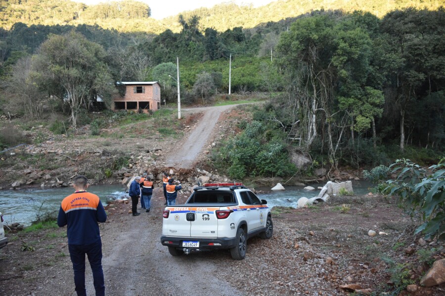 defesa-civil-estadual-visita-veranopolis-para-avaliar-danos-causados-pelas-chuvas-e-alinhar-acoes-preventivas