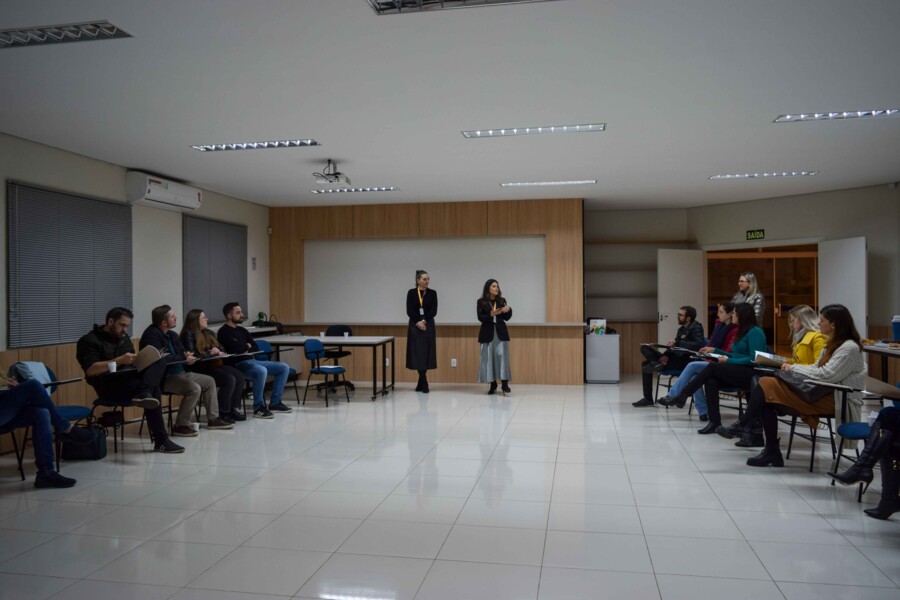 veranopolis-fortalece-conexoes-estrategicas-no-turismo-regional-em-mais-um-encontro-do-trade-turistico