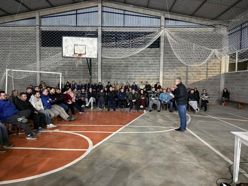 moradores-do-bairro-sagrado-coracao-de-jesus-recebem-informacoes-sobre-obras-de-saneamento-e-pavimentacao-de-r-35-milhoes