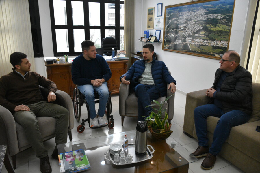 prefeito-em-exercicio-recebe-marcelo-arruda-para-tratar-de-investimentos
