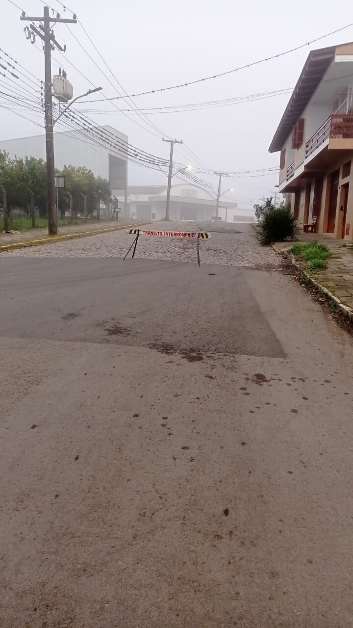 manutencao-de-rede-fecha-trecho-da-rua-barao-do-rio-branco