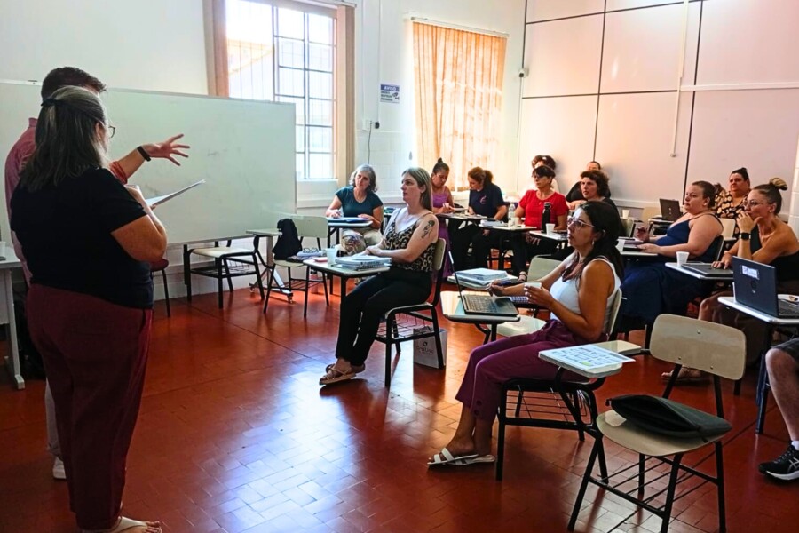 formacoes-qualificam-secretarios-escolares-e-profissionais-de-biblioteca-da-rede-municipal